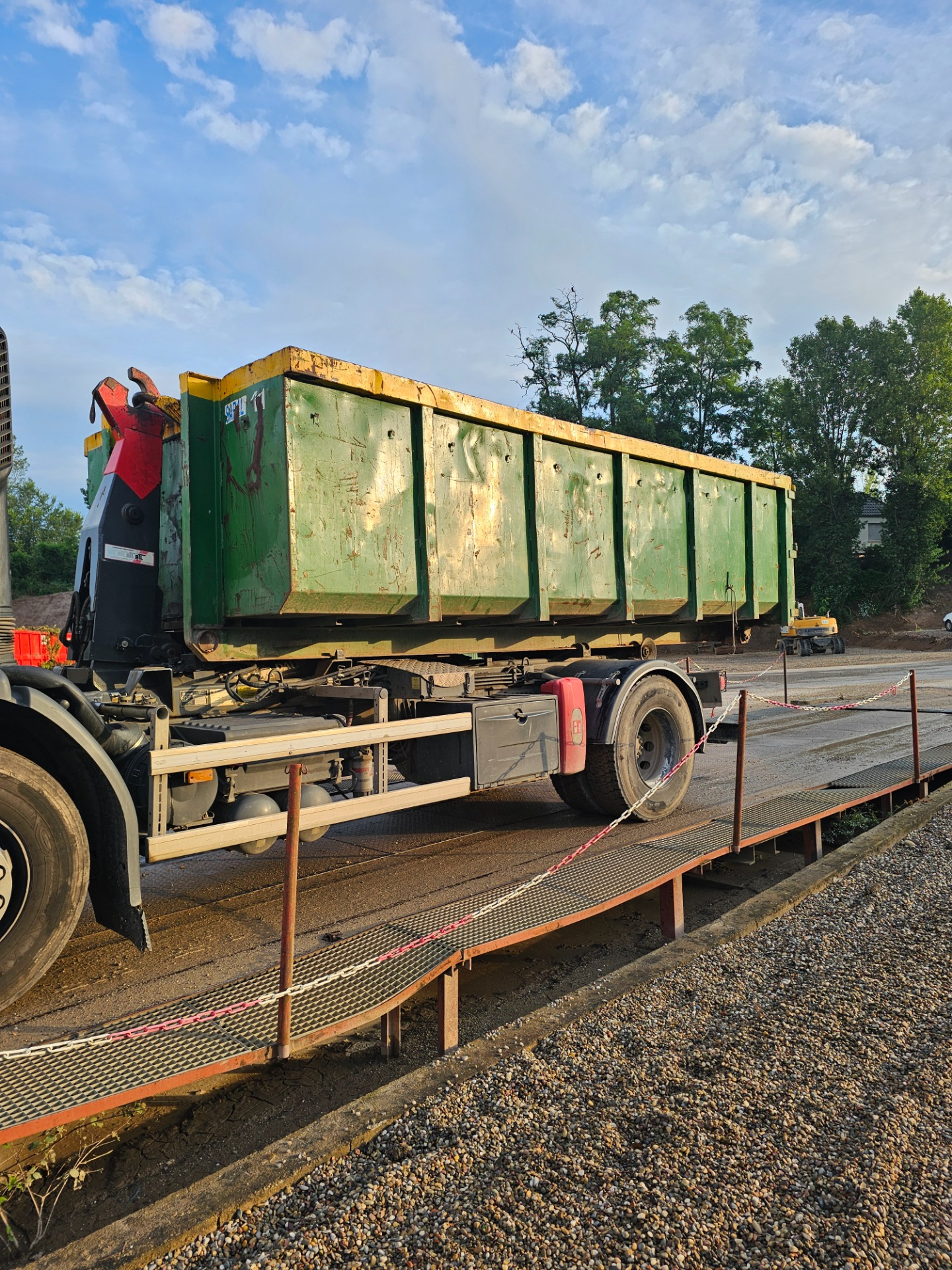 Tarif location benne Strasbourg (67) tarif benne 10m3, tarif benne 20m3,  tarif  benne 30m3, benne tout déchets,  benne dib, benne encombrants,  benne cartons,  benne gravat,  benne ferrailleur,  benne travaux,  benne rénovation, benne chantier, benne dans la journée,  benne recyclage,  benne livraison, benne alsace, benne chez particuliers,  benne professionnels,  benne livraison,  benne ad services,  benne grand est. 
